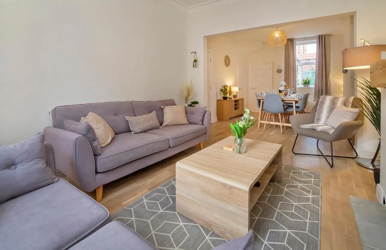 Historic House In The Heart Of York City Centre With Free Parking
